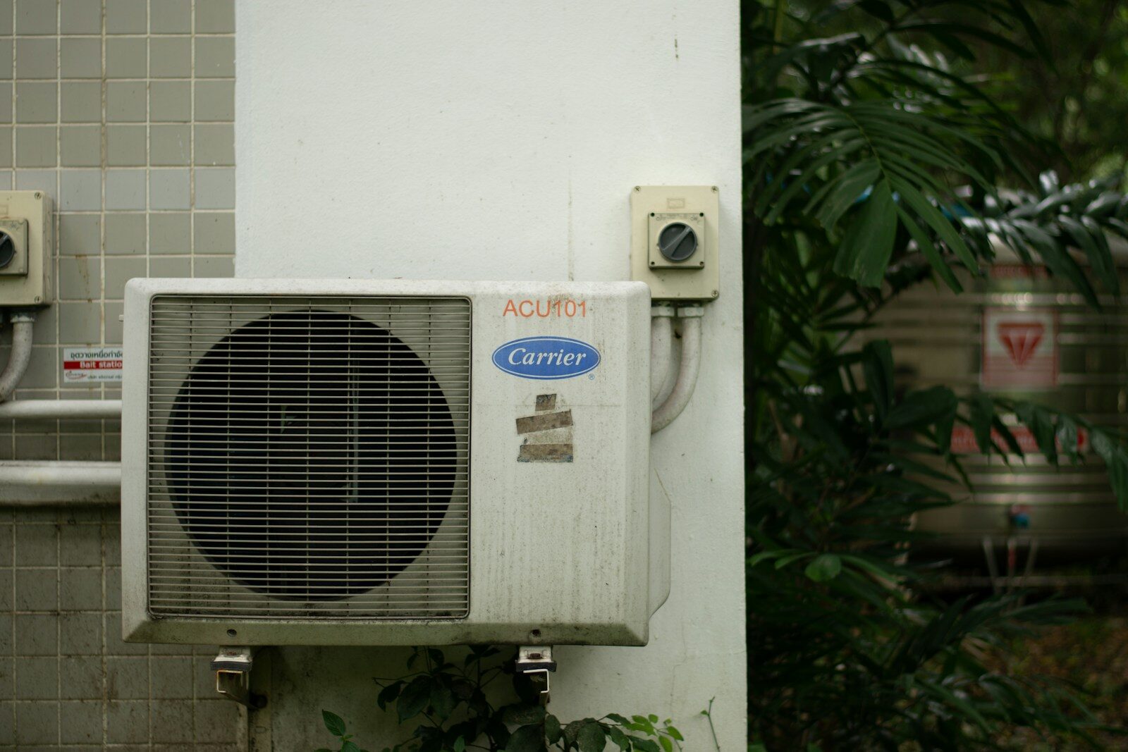 a white box with a vent